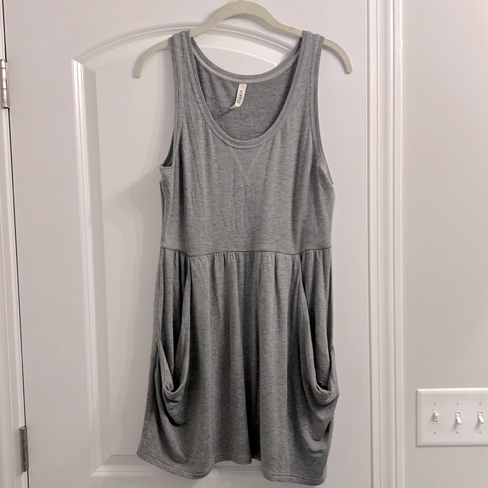 Kensie Gray Dress size L